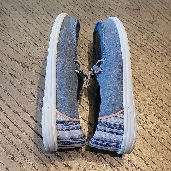 Blue denim slip on loafers size 7 NWOT - Picture 5 of 8